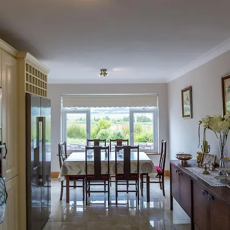 View House *